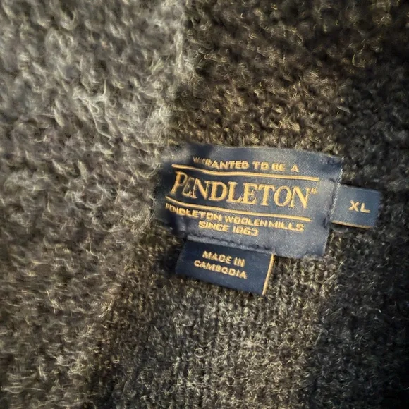 Pendleton Charcoal and White Zip-Up Sweater - Picture 3 of 3